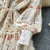 High-grade Lace Patchwork High-waisted Printed Embroidery Dress HZ1024