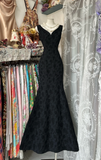 Vintage Black V-neck Exquisite Embroidery Design Elegant Mermaid Long Evening Dress Prom Dresses HZ1024